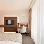 astra-hotel-vevey-single-superior-room-9-min